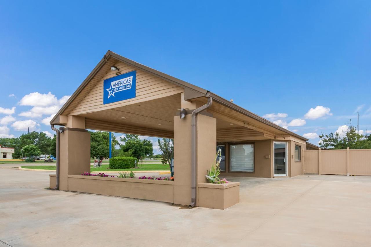 Americas Best Value Inn Woodward At 8Th St מראה חיצוני תמונה