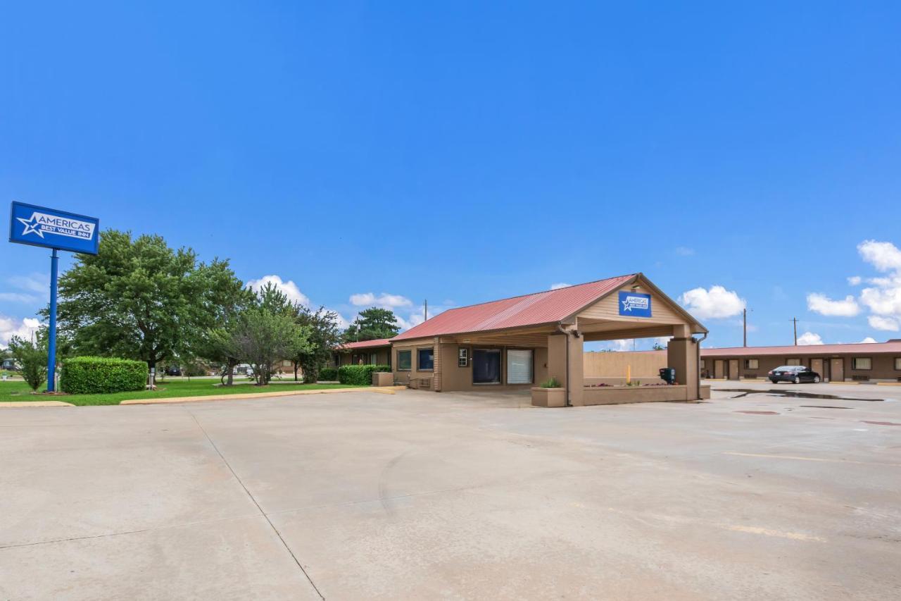 Americas Best Value Inn Woodward At 8Th St מראה חיצוני תמונה