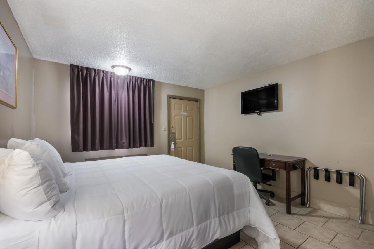 Americas Best Value Inn Woodward At 8Th St מראה חיצוני תמונה