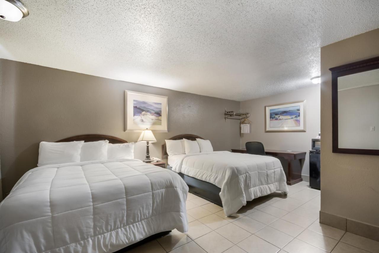 Americas Best Value Inn Woodward At 8Th St מראה חיצוני תמונה