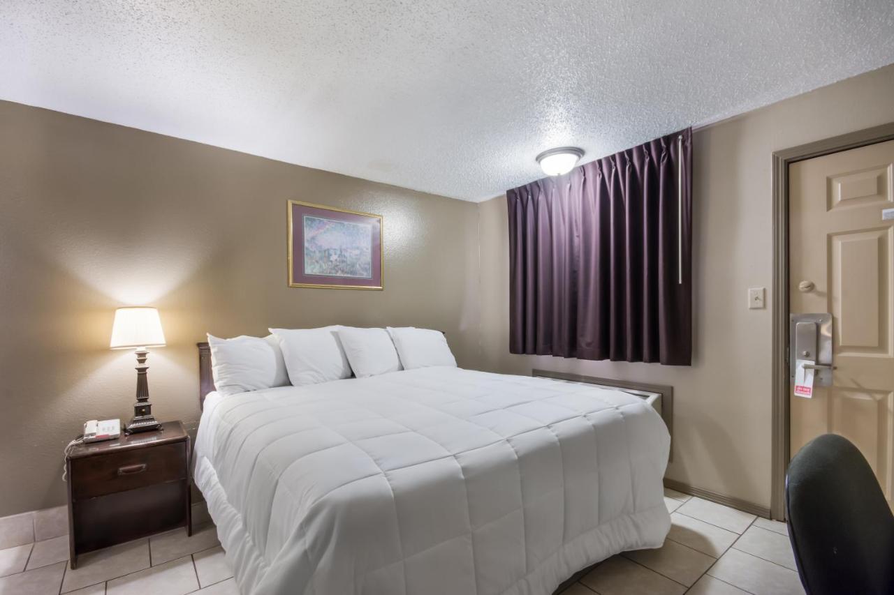 Americas Best Value Inn Woodward At 8Th St מראה חיצוני תמונה