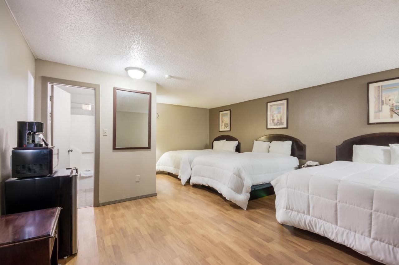 Americas Best Value Inn Woodward At 8Th St מראה חיצוני תמונה