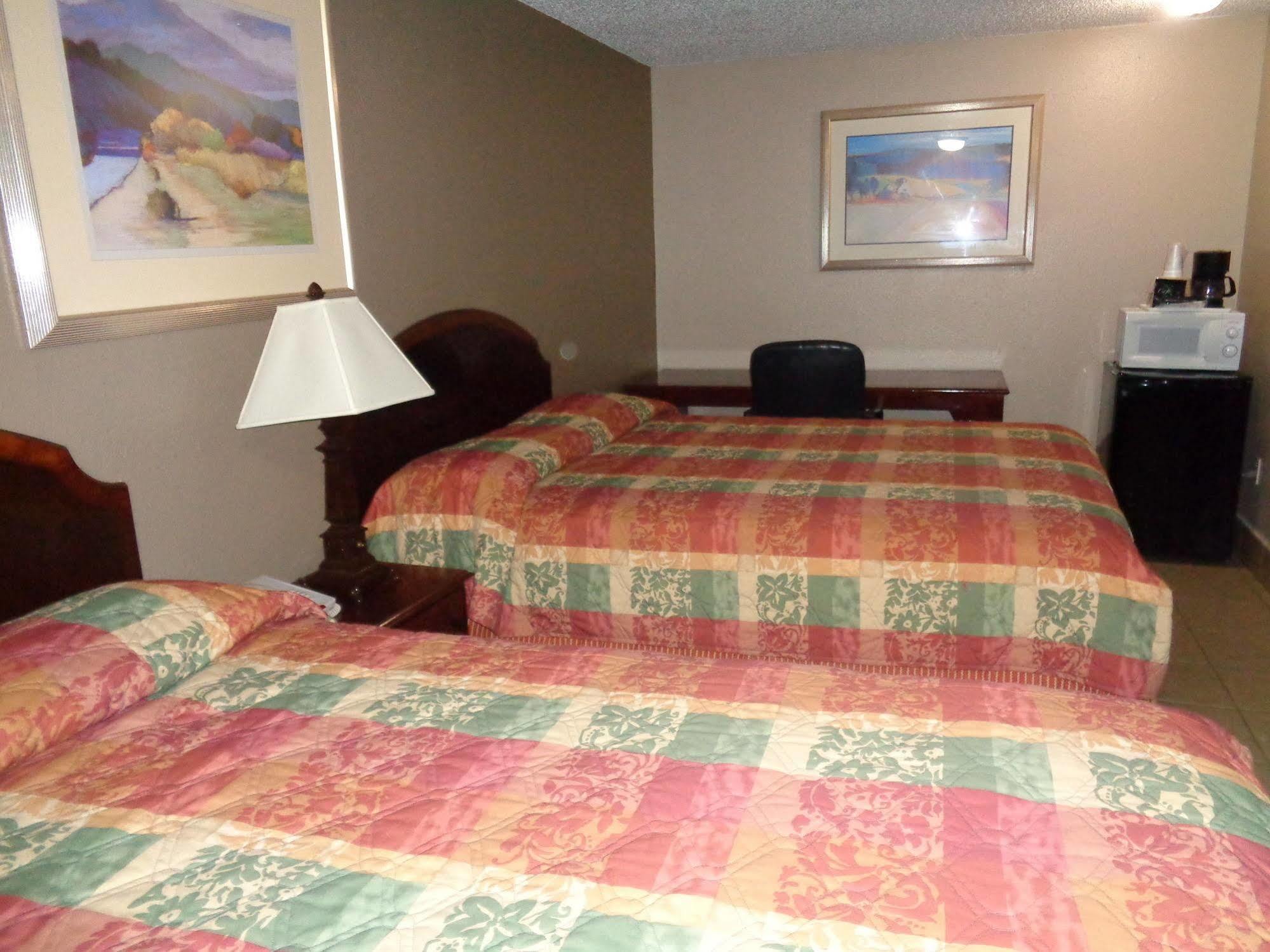 Americas Best Value Inn Woodward At 8Th St מראה חיצוני תמונה