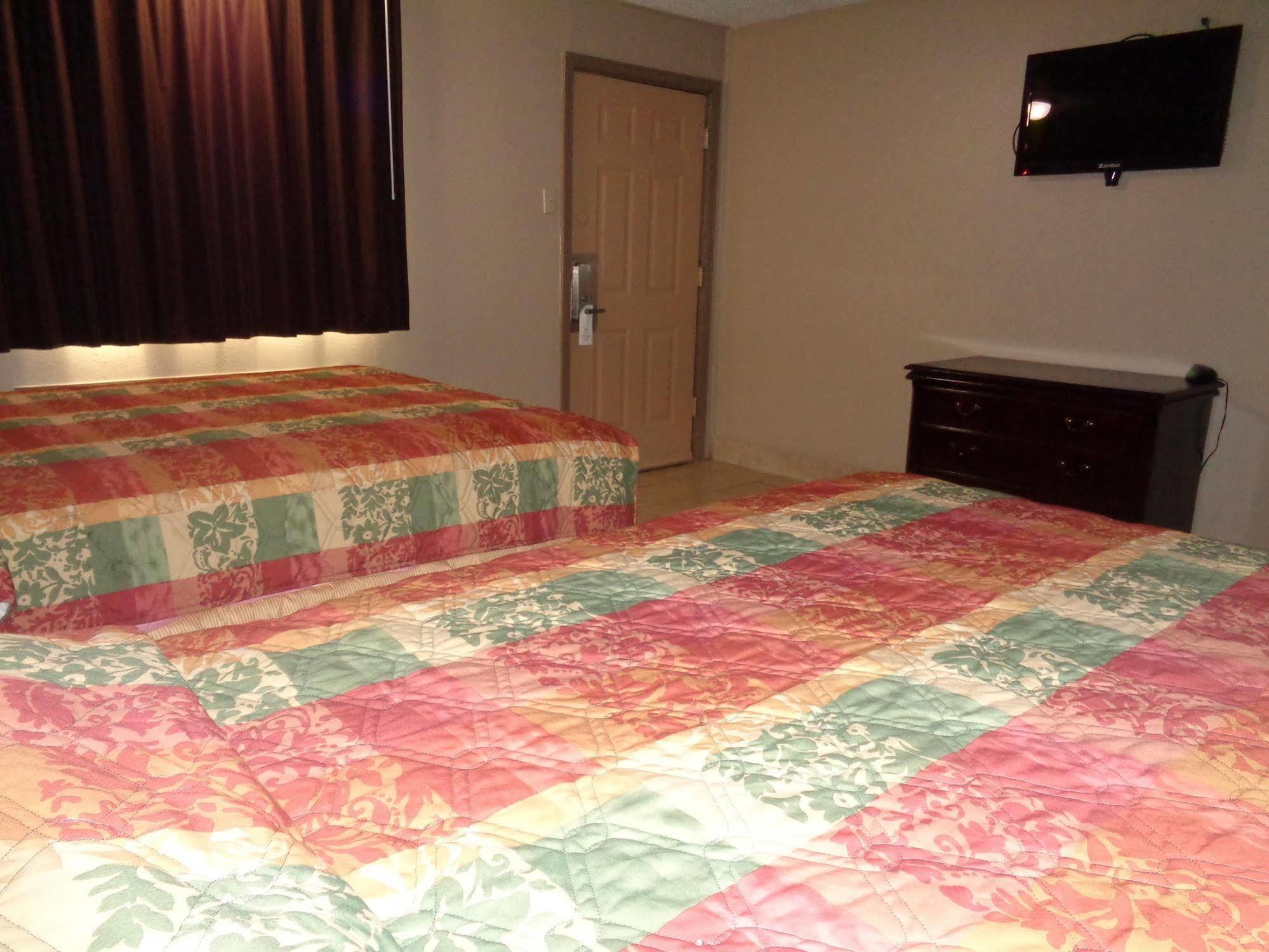 Americas Best Value Inn Woodward At 8Th St מראה חיצוני תמונה