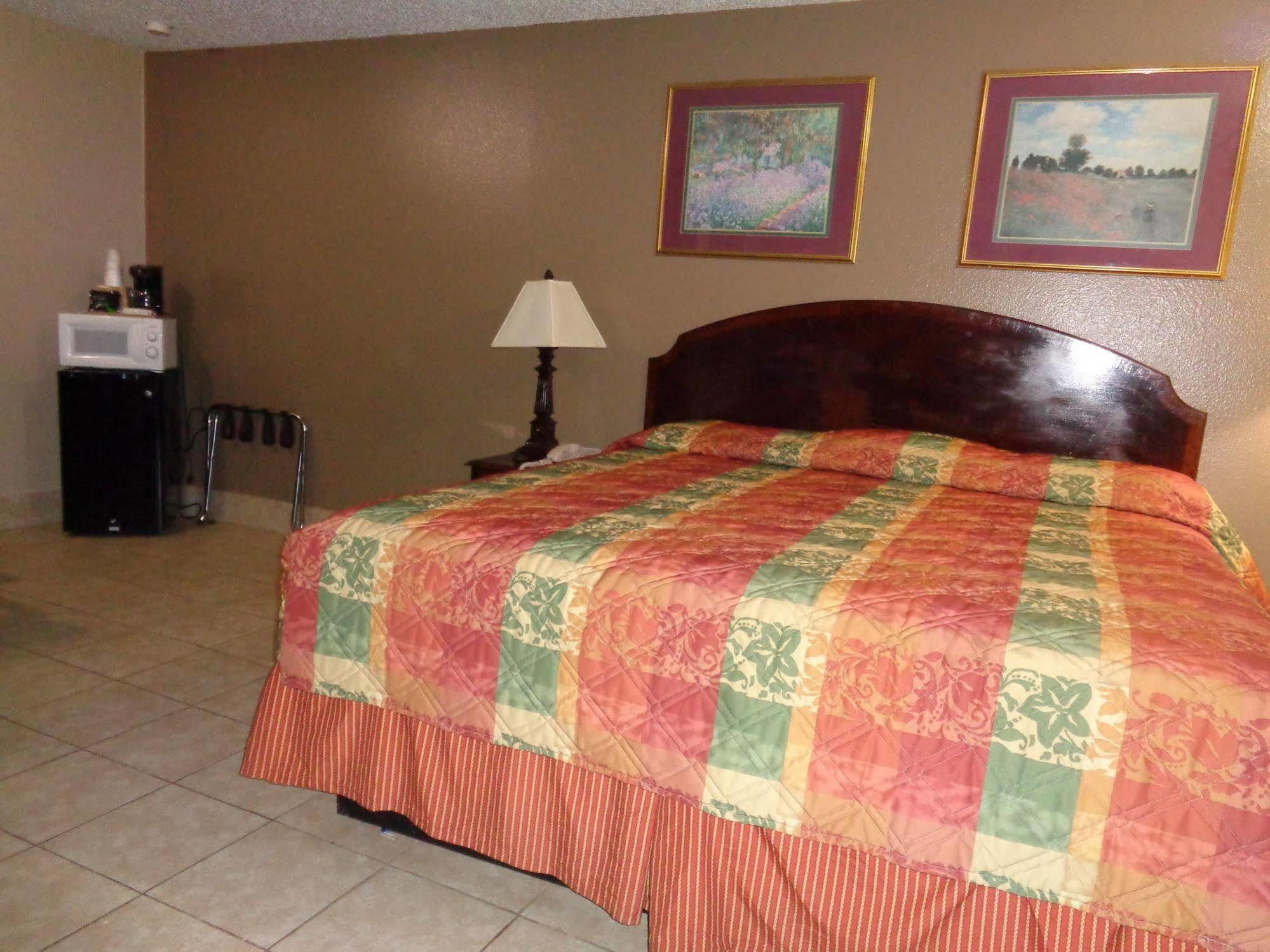 Americas Best Value Inn Woodward At 8Th St מראה חיצוני תמונה